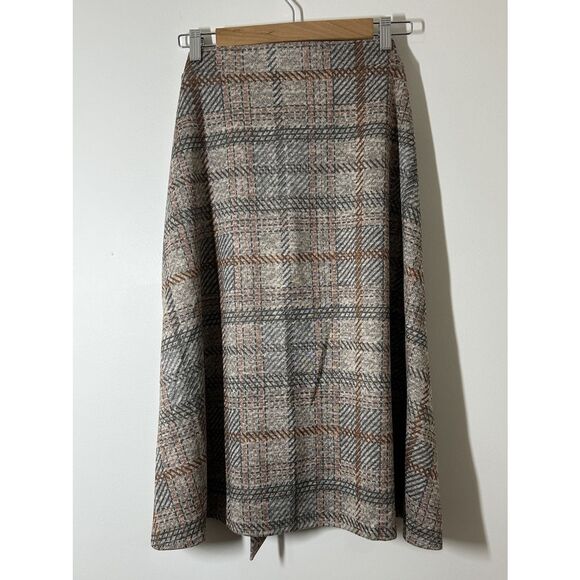 Olivia & Martin New York Women's XL Plaid Skirt with Tie at Waist - Picture 2 of 4